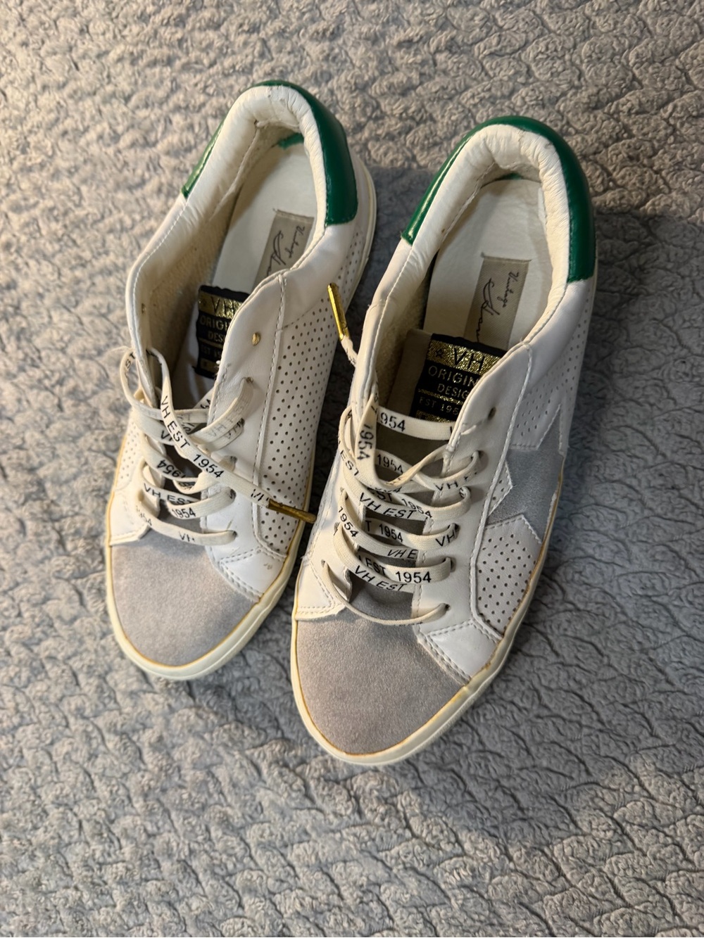 Women’s VH White & Gray Sneakers with Green Heel Accent - Fashion Casual.